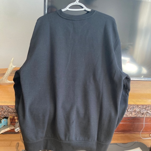 Levi crewneck sweater (NWT) - Picture 4 of 5